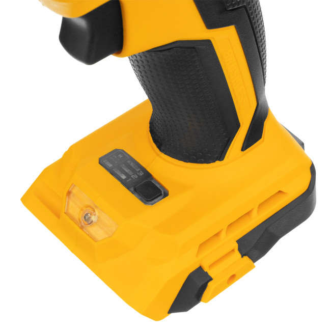 Винтоверт ударный аккумуляторный бесщет CID-IB-200-0, 18В Li-Ion Denzel в Казани Винтоверт ударный аккумуляторный бесщет CID-IB-200-0, 18В Li-Ion Denzel в Казани