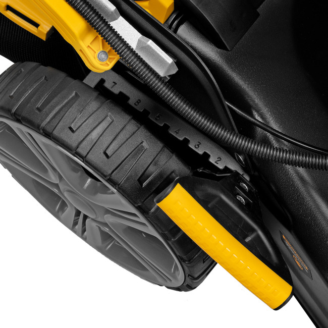 Газонокосилка бензиновая GLD-520SP-VE, 196 см3, ширина 52 см, привод, вариатор, электрический старт, 60 л Denzel в Казани