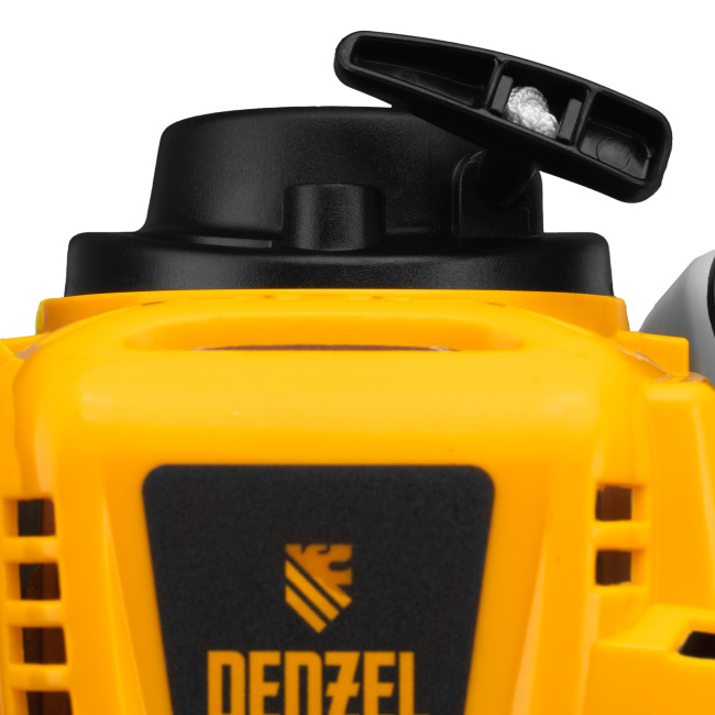 Триммер бензиновый DTL-37-4T, 4-тактный, 37 см3, неразъемная штанга, состоит из 2 частей Denzel в Казани