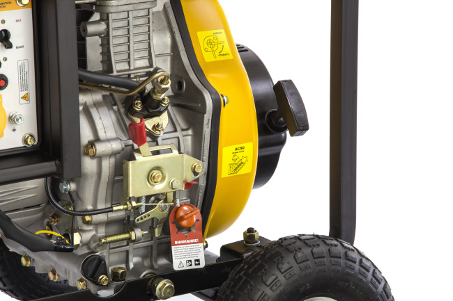 Генератор дизельный DD6300Е, 5.0 кВт, 220 В/50 Гц, 15 л, электростартер Denzel в Казани