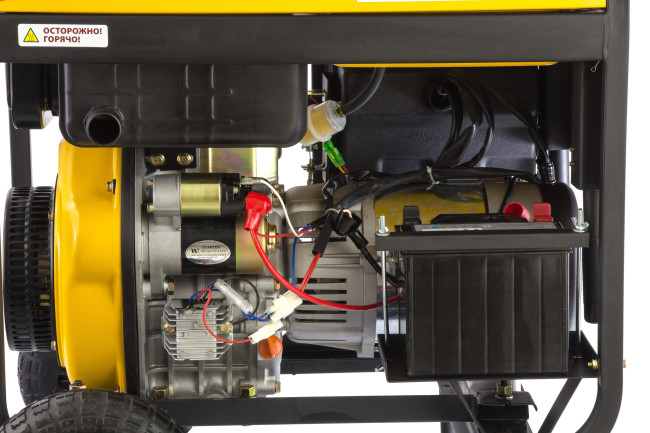 Генератор дизельный DD6300Е, 5.0 кВт, 220 В/50 Гц, 15 л, электростартер Denzel в Казани