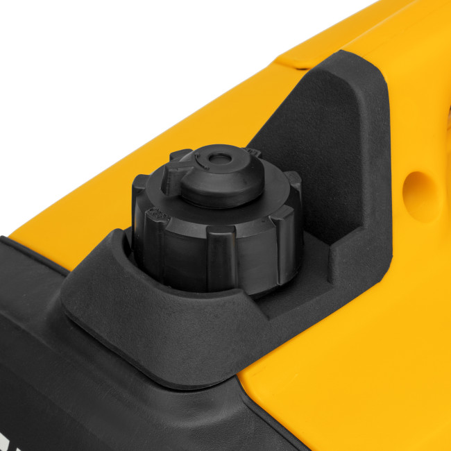 Генератор инверторный GT-1200iS, 1.2 кВт, 230 В, бак 2.4 л, закрытый корпус, ручной старт Denzel в Казани