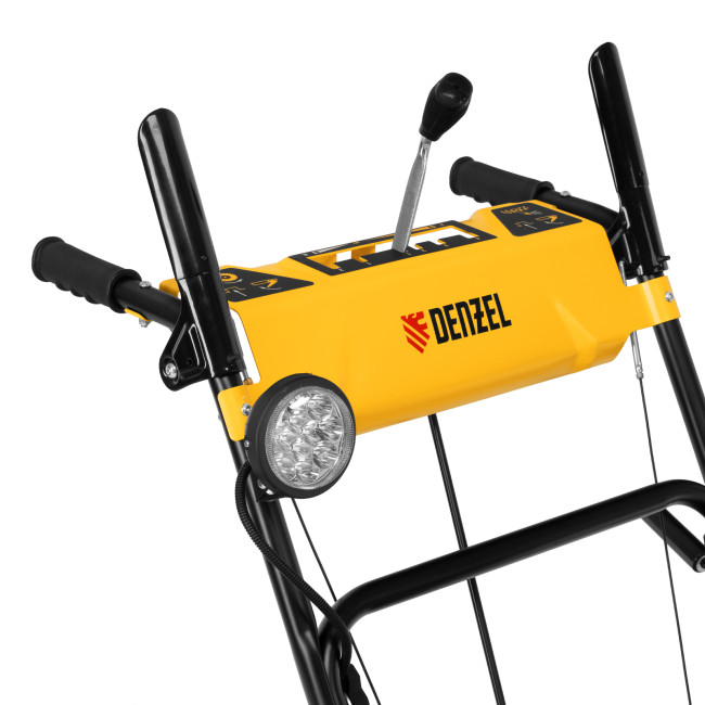 Бензиновая снегоуборочная машина SBM 610, 212 cc, ручной старт, фара Denzel в Казани