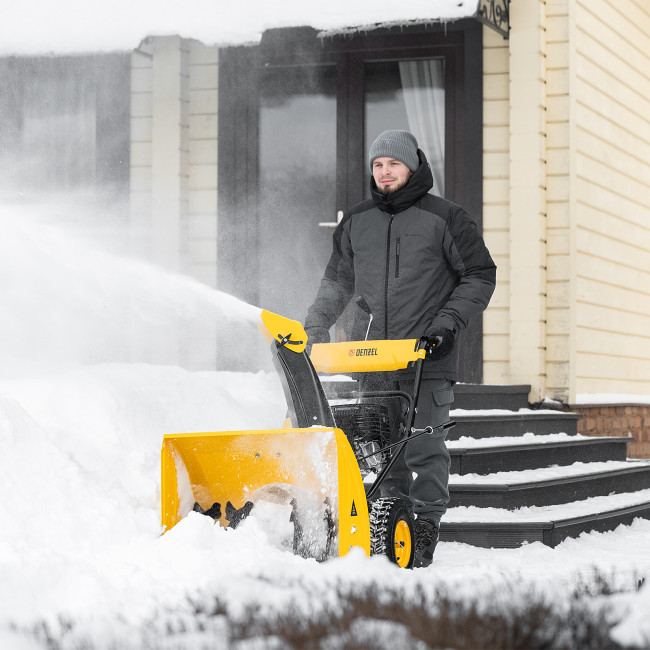 Бензиновая снегоуборочная машина SBM 610, 212 cc, ручной старт, фара Denzel в Казани
