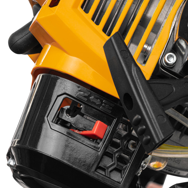 Триммер бензиновый DTS-43, 43 см3, неразъемная штанга, состоит из 2 частей Denzel в Казани