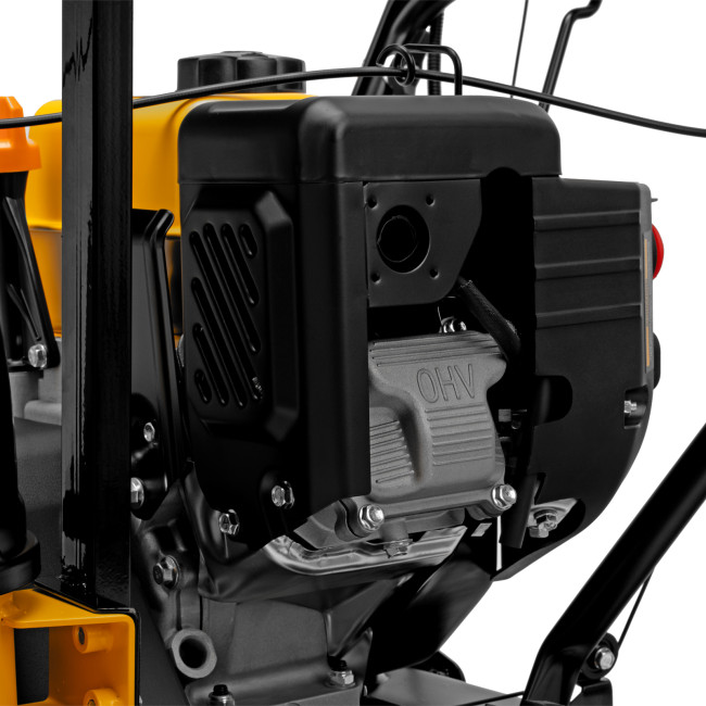 Бензиновая снегоуборочная машина SBM 610S PRO, 212 cc, электростартер, фара, обогрев Denzel в Казани