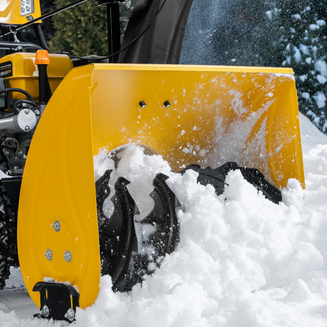 Бензиновая снегоуборочная машина SBM 610S PRO, 212 cc, электростартер, фара, обогрев Denzel в Казани