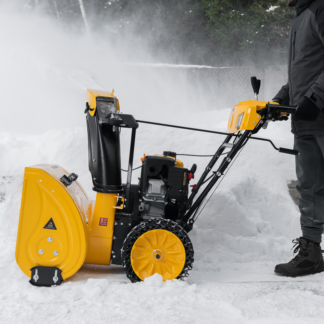 Бензиновая снегоуборочная машина SBM 610S PRO, 212 cc, электростартер, фара, обогрев Denzel в Казани