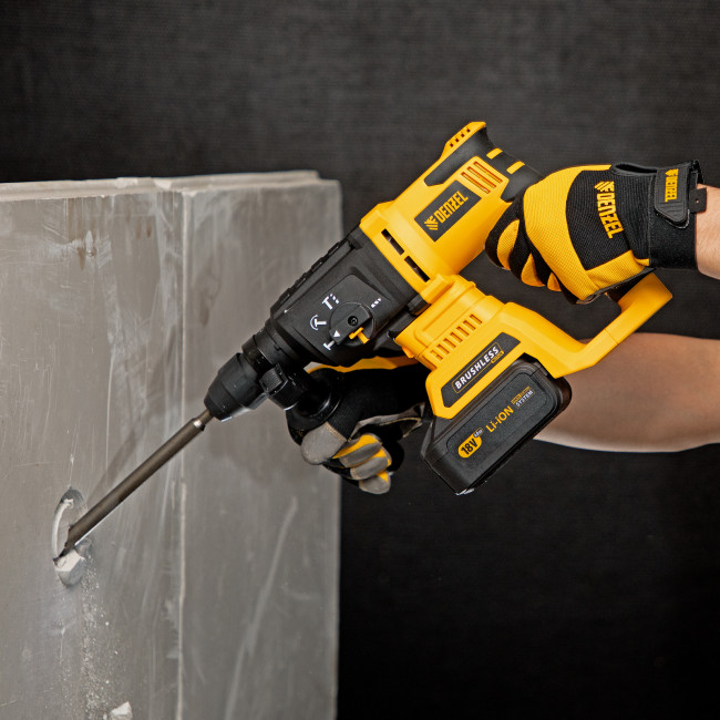 Перфоратор аккумуляторный BLRH-IB-26 Li-Ion, 18 В Denzel в Казани Перфоратор аккумуляторный BLRH-IB-26 Li-Ion, 18 В Denzel в Казани