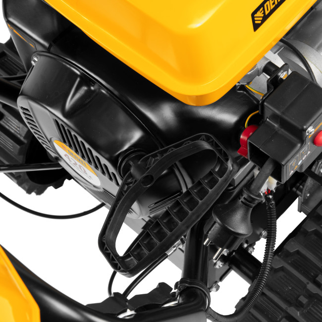 Бензиновая снегоуборочная машина SBL 711DT PRO, 420cc, гусеницы, эл.старт, блок. дифф. Denzel в Казани Бензиновая снегоуборочная машина SBL 711DT PRO, 420cc, гусеницы, эл.старт, блок. дифф. Denzel в Казани