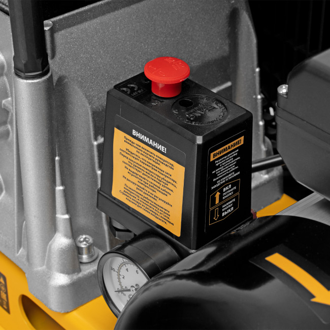 Компрессор воздушный рем. привод BCI 2200/100, 2,2 кВт, 100 литров, 420 л/мин Denzel в Казани