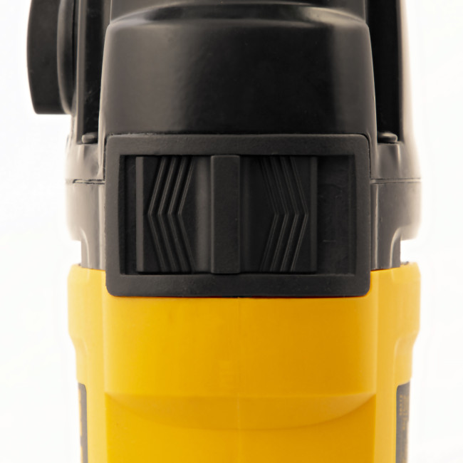 Дрель ударная ID-1050-2, 1050 Вт, 0-3000/0-1100 об/мин, 0-48000/0-17600 уд/мин, 2 скорости Denzel в Казани