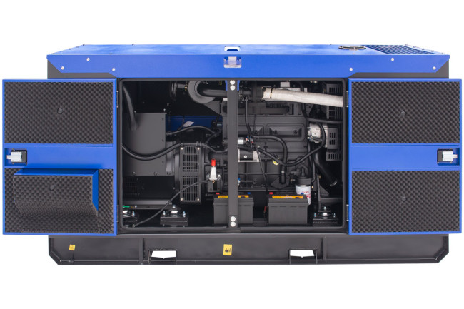Дизельный генератор ТСС ЭД-40-Т400 в шумозащитном кожухе на прицепе в Казани Дизельный генератор ТСС ЭД-40-Т400 в шумозащитном кожухе на прицепе в Казани