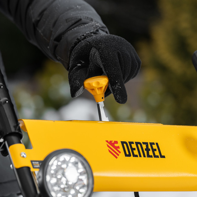 Гибридная снегоуборочная машина с функц. подметания SWB-600, 212 сс, руч. старт, 2 насадки Denzel в Казани