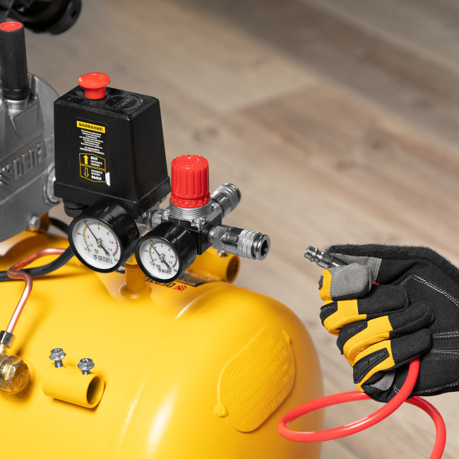 Компрессор воздушный DKV2200/50, Х-PRO 2.2 кВт, 400 л/мин, 50 л Denzel в Казани