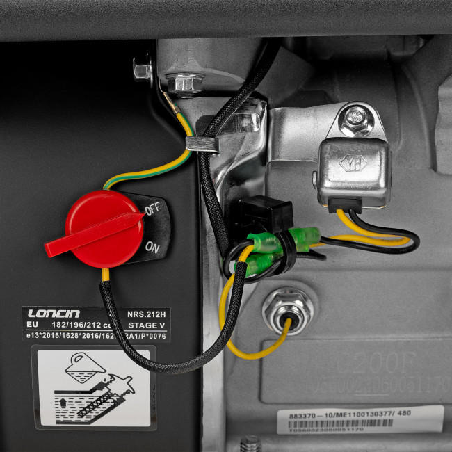 Виброплита бензиновая VC-12, 12 кН, 45*35 см, 196 см3 Denzel в Казани