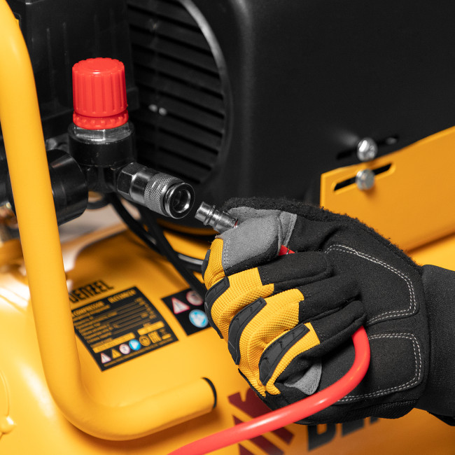 Компрессор воздушный DLC1300/24 безмасляный 1.3 кВт, 24 литра, 206 л/мин Denzel в Казани Компрессор воздушный DLC1300/24 безмасляный 1.3 кВт, 24 литра, 206 л/мин Denzel в Казани