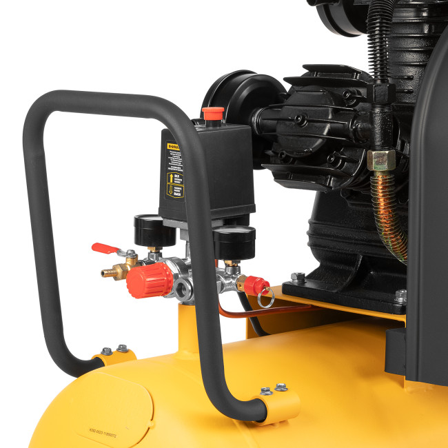 Компрессор воздушный BCW3000-T/100, ременный привод, 3.0 кВт, 100 литров, 520 л/мин Denzel в Казани