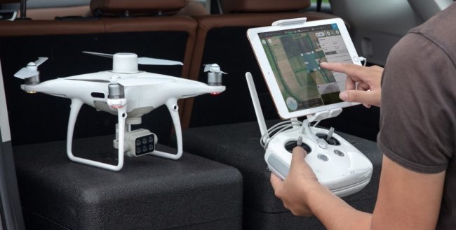 Квадрокоптер DJI Phantom 4 Multispectral + Мобильная станция D-RTK 2 High Precision GNSS в Казани