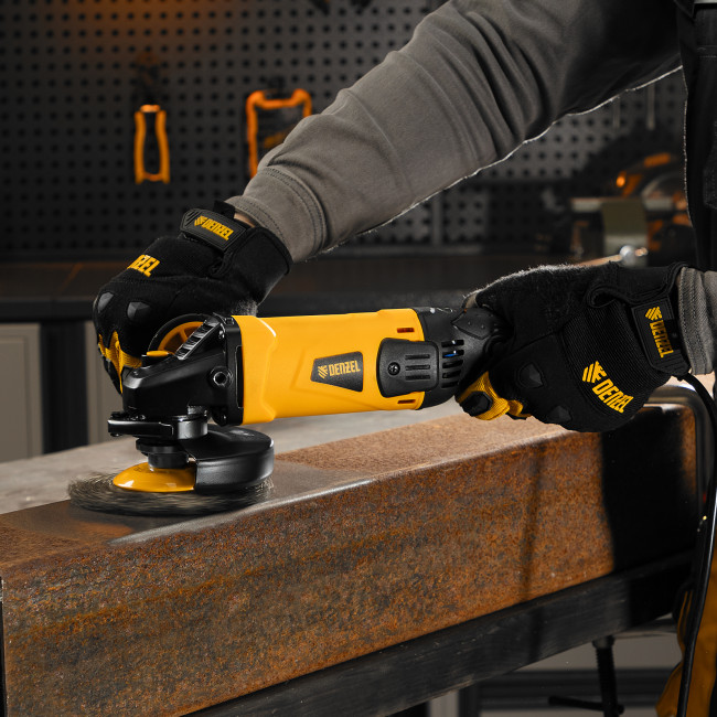 Машина шлифовальная угловая AG125-1100A, 1100 Вт, 125 мм, 3000-11000 об/мин Denzel в Казани