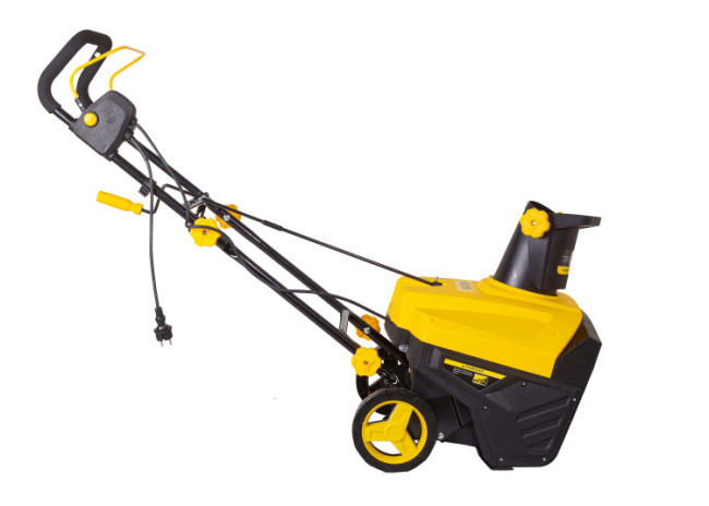 Снегоуборщик электрический Huter SGC 2500EL в Казани