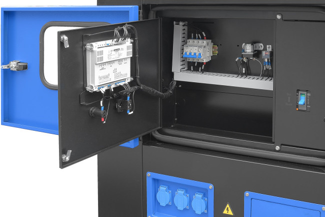 Дизельный генератор ТСС АД-60С-Т400-1РКМ7 в шумозащитном кожухе в Казани