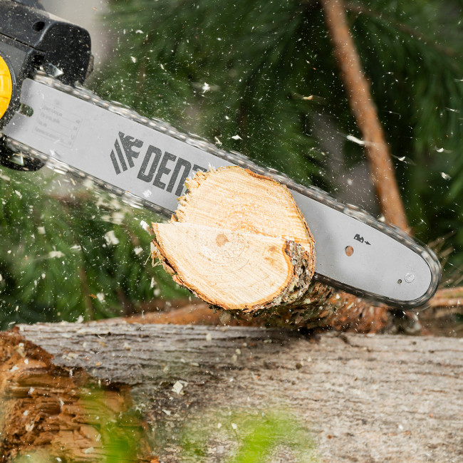 Пила цепная электрическая EDS-2000, 2 кВт,продольная, шина 40 см, шаг 3/8, паз 1.3 мм, 56 звеньев Denzel в Казани