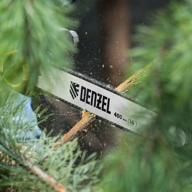 Пила цепная электрическая EDS-2000, 2 кВт,продольная, шина 40 см, шаг 3/8, паз 1.3 мм, 56 звеньев Denzel в Казани