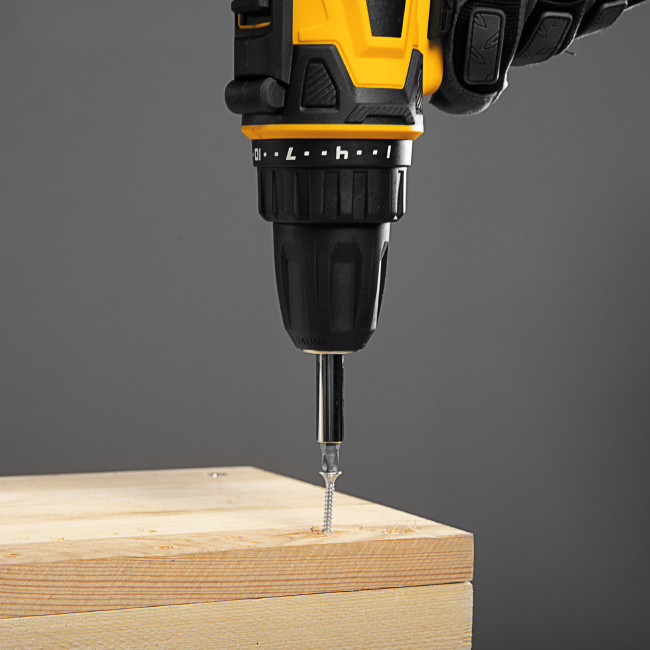 Дрель-шуруповерт сетевая SD-300-10 Denzel в Казани