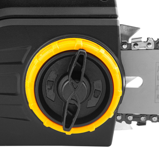 Пила цепная электрическая EDS-2200, 2.2 кВт,продольная, шина 45 см, шаг 3/8, паз 1.3 мм, 62 звена Denzel в Казани