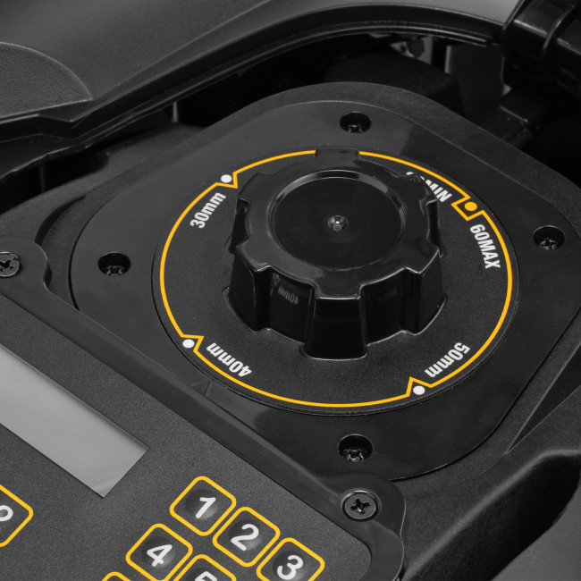 Робот-газонокосилка Grass Master 1000  1000м², 3Ач, 28V, LCD дисплей, Wi-Fi Denzel в Казани