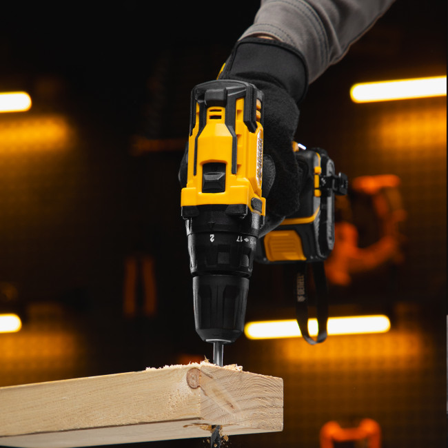 Дрель-шуруповерт аккумуляторная CDL-12-02BM, Li-Ion, 12 В, 2 акк. Denzel в Казани Дрель-шуруповерт аккумуляторная CDL-12-02BM, Li-Ion, 12 В, 2 акк. Denzel в Казани