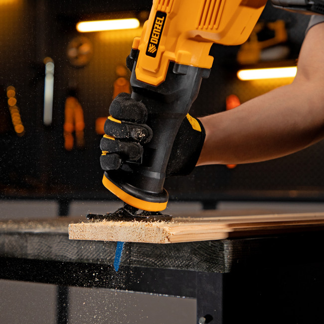 Пила сабельная аккумуляторная CRC-115, 18В Li-Ion Denzel в Казани Пила сабельная аккумуляторная CRC-115, 18В Li-Ion Denzel в Казани