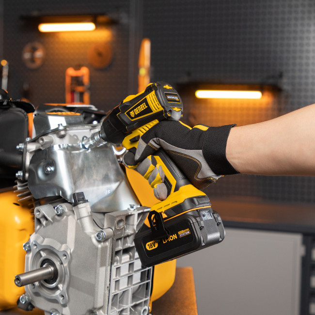 Гайковерт ударный аккумуляторный бесщет CIW-IB-300, Li-ion, 18В, 300Нм Denzel в Казани