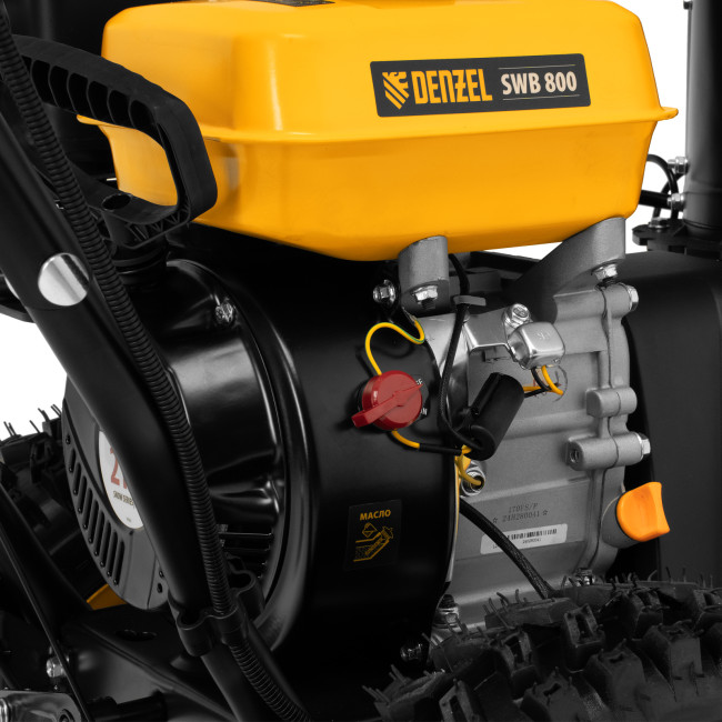 Гибридная снегоуборочная машина с функц. подметания SWB-800, 212 сс, руч. старт, 2 насадки// Denzel в Казани