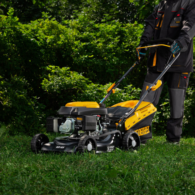 Газонокосилка бензиновая GLD-420, 146 см3, ширина 42 см, 40 л Denzel в Казани Газонокосилка бензиновая GLD-420, 146 см3, ширина 42 см, 40 л Denzel в Казани