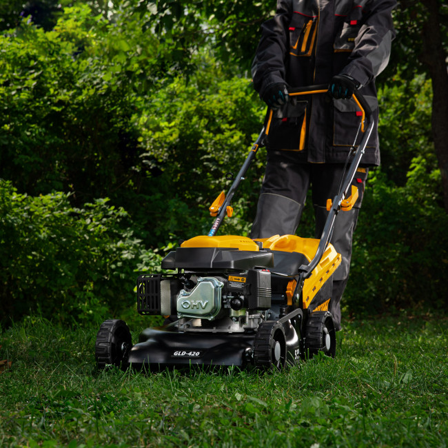 Газонокосилка бензиновая GLD-420, 146 см3, ширина 42 см, 40 л Denzel в Казани Газонокосилка бензиновая GLD-420, 146 см3, ширина 42 см, 40 л Denzel в Казани