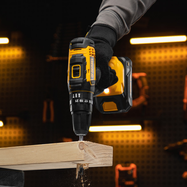 Дрель-шуруповерт аккумуляторная ударная CID-18-0, Li-Ion, 18 В Denzel в Казани Дрель-шуруповерт аккумуляторная ударная CID-18-0, Li-Ion, 18 В Denzel в Казани