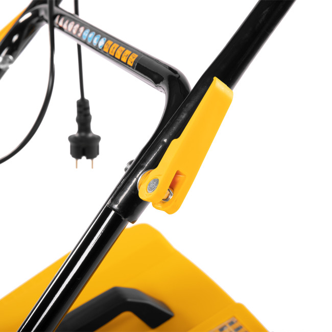 Газонокосилка электрическая GM-2000, 2000 Вт, ширина 43 см, 6 уровней, травосборник 45 л. Denzel в Казани