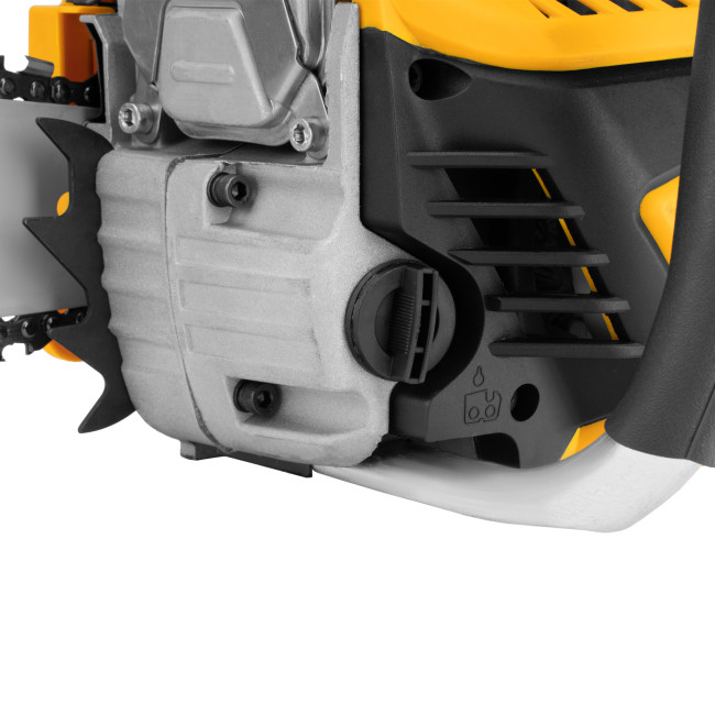 Пила цепная бензиновая DS-5820, шина 50 см, 58 см3, 3.6 л.с, шаг 0,325, паз 1,5 мм, 76 звеньев Denzel в Казани