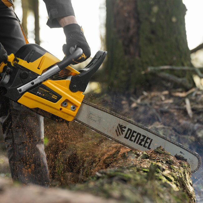 Пила цепная бензиновая DS-5820, шина 50 см, 58 см3, 3.6 л.с, шаг 0,325, паз 1,5 мм, 76 звеньев Denzel в Казани