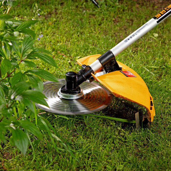 Триммер бензиновый DT 43S, 43 см3, 2.5 л. с, разъемная штанга, состоит из 2 частей Denzel в Казани