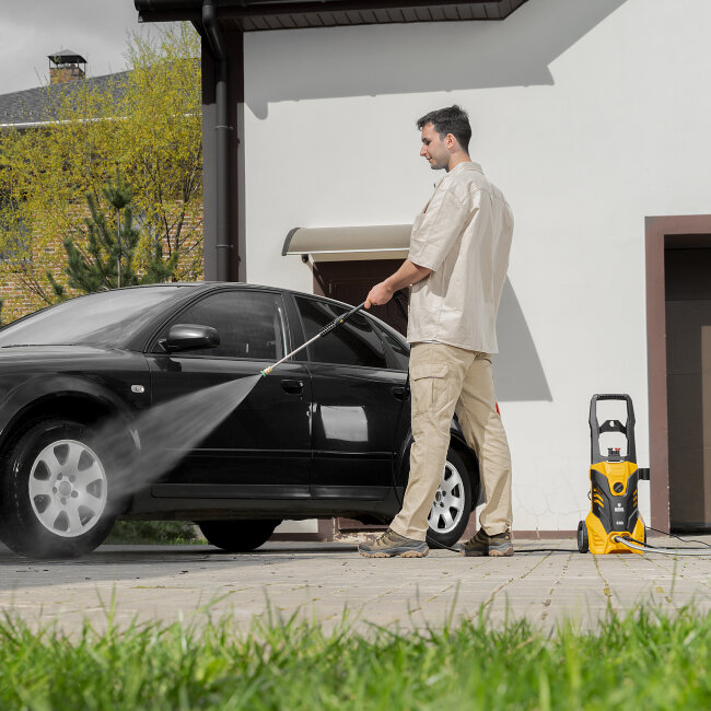 Моечная машина высокого давления R-165, 2200 Вт, 165 бар, 7 л/мин, колесная Denzel в Казани