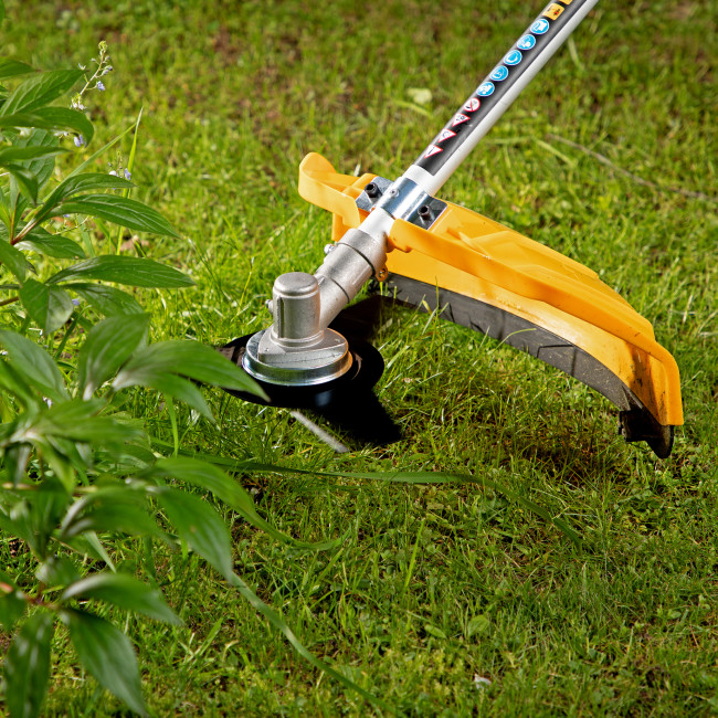 Триммер электрический TE-1400, 1400 Вт, 420 мм, катушка + диск, разборная штанга Denzel в Казани