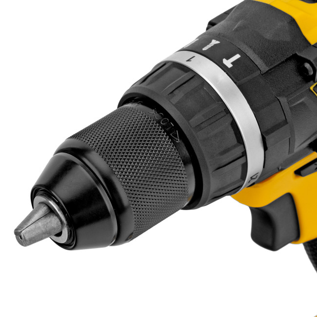 Дрель-шуруповерт аккумуляторная ударная бесщет CIDB-IB-18-02, Li-Ion, 18 В, 2 акк. Denzel в Казани