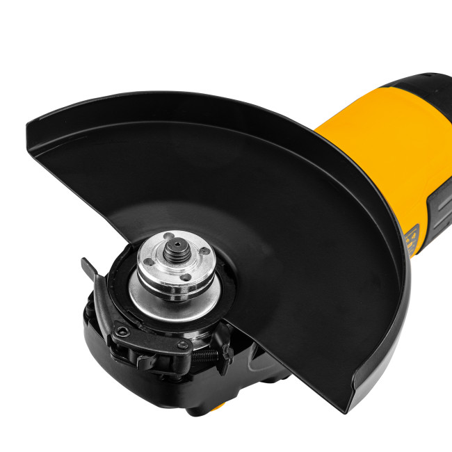 Машина шлифовальная угловая AG230-2400, 2400 Вт, 230 мм, 6000 об/мин Denzel в Казани