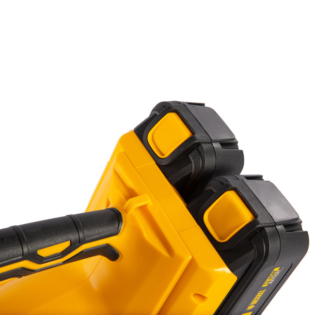 Воздуходувка аккумуляторная RB180-36, Li-ion, 36 В, 4 Ач, 180 км/ч, 820 м3/ч Denzel в Казани