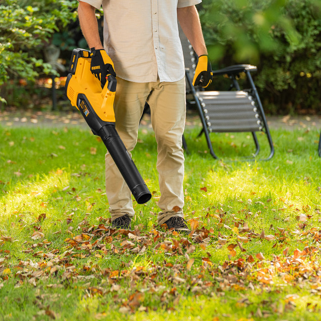 Воздуходувка аккумуляторная RB180-36, Li-ion, 36 В, 4 Ач, 180 км/ч, 820 м3/ч Denzel в Казани