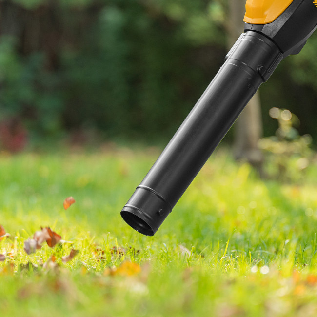 Воздуходувка аккумуляторная RB180-36, Li-ion, 36 В, 4 Ач, 180 км/ч, 820 м3/ч Denzel в Казани