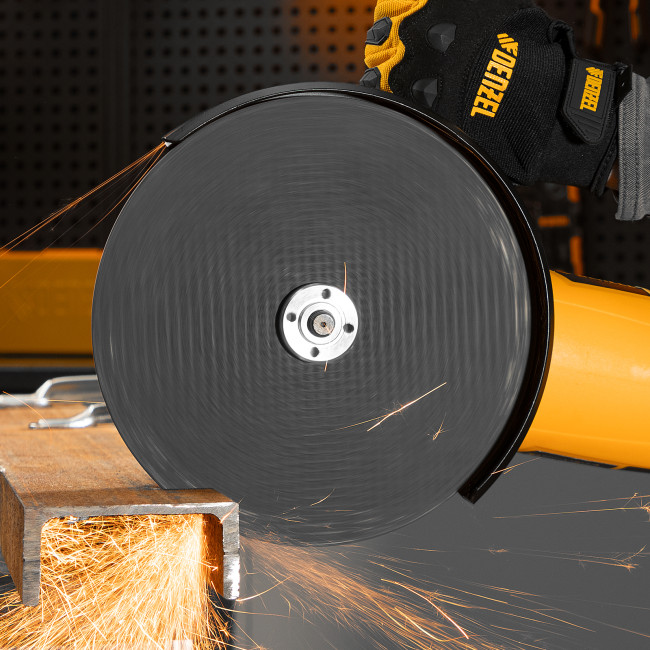 Машина шлифовальная угловая AG230-2600, 2600 Вт, 230 мм, 6000 об/мин Denzel в Казани Машина шлифовальная угловая AG230-2600, 2600 Вт, 230 мм, 6000 об/мин Denzel в Казани